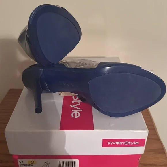 Sexy blue sandal, size 11 - Picture 2 of 5